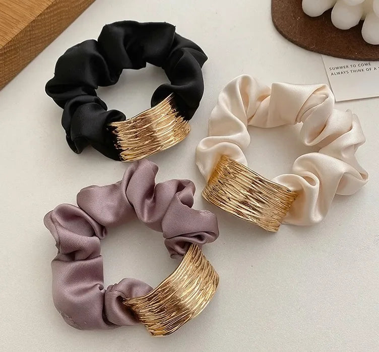 Attache cheveux en Satin métallique